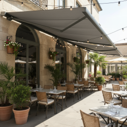 Store coffre 262 | Toile protégée jusqu'à 5.98m