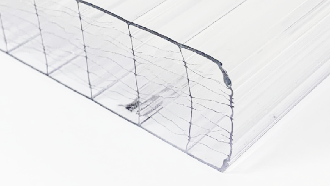 Polycarbonate alévolaire section